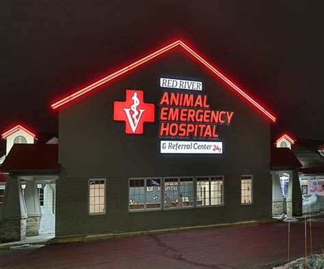 emergency vet clinic fargo